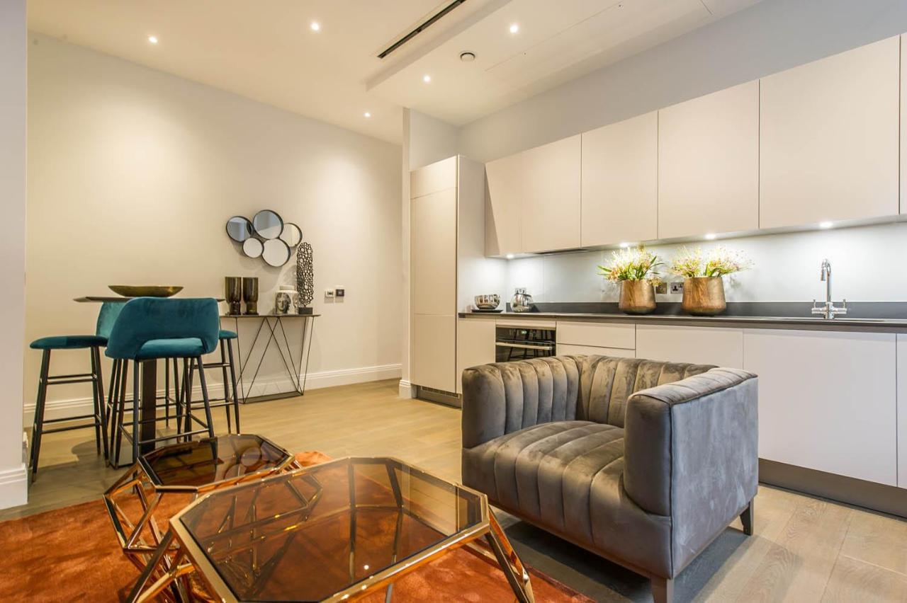 Chancery Quarters - 124 Chancery Lane ลอนดอน ภายนอก รูปภาพ